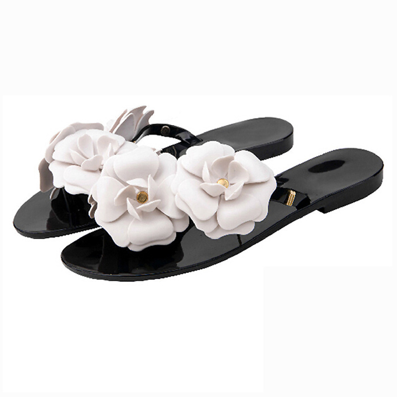 Elegant Floral Design Camellia Thong Sandals with Comfortable Rubber Outsole