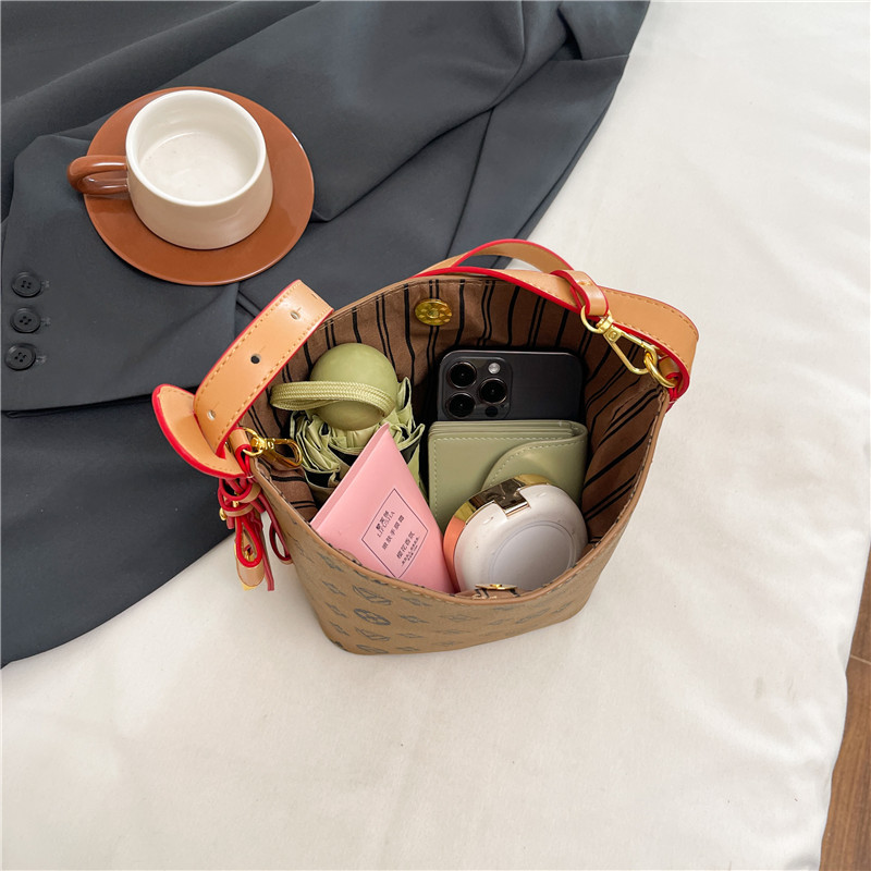 Designer Bag Shoulder Bag Luxury Bag Purse Ladies Bucket Bag Armpit Shoulder Bag Leather Tote High Quality Three Color Mini Bag Fashion Bag Designer 2