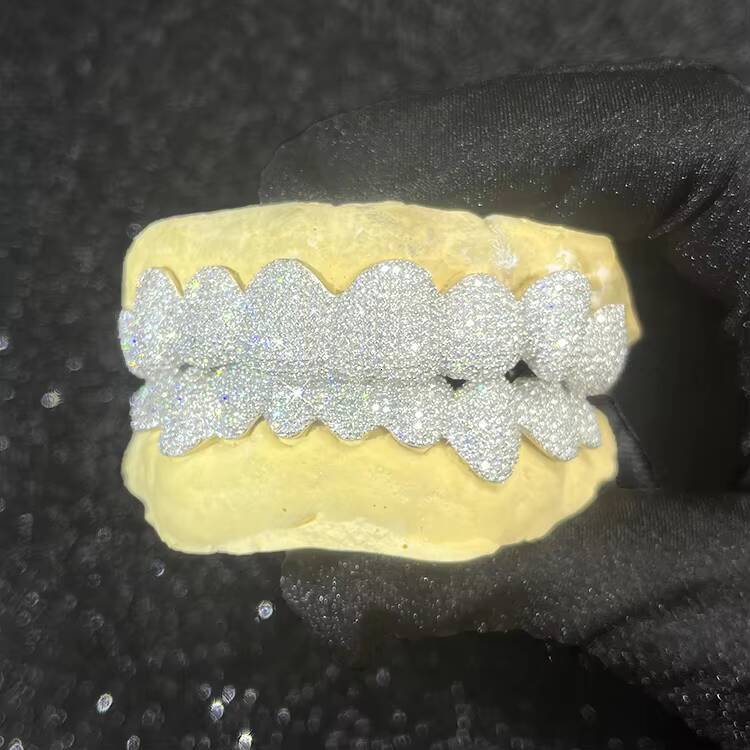 Fashion Jewelry Custom 18K Gold Plated Diamond Grillz VVS Moissanite Diamond Silver Braces of Teeth Hip Hop Grillz