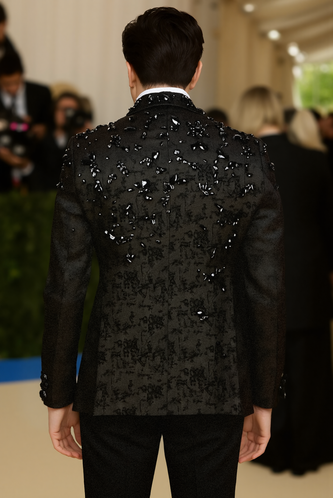 Handsome Jacquard Wedding Tuxedos 2 Piece Jacket Pant Crystal Men Suit Luxurious Peaked Lapel Party Wear Suits Customized