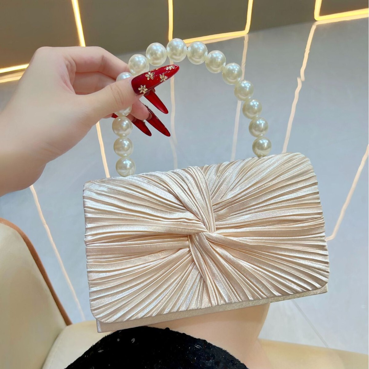 2025 summer new women's shoulder crossbody bag new women's bag fashionable women's pleated banquet bag handbag new designer bag new des