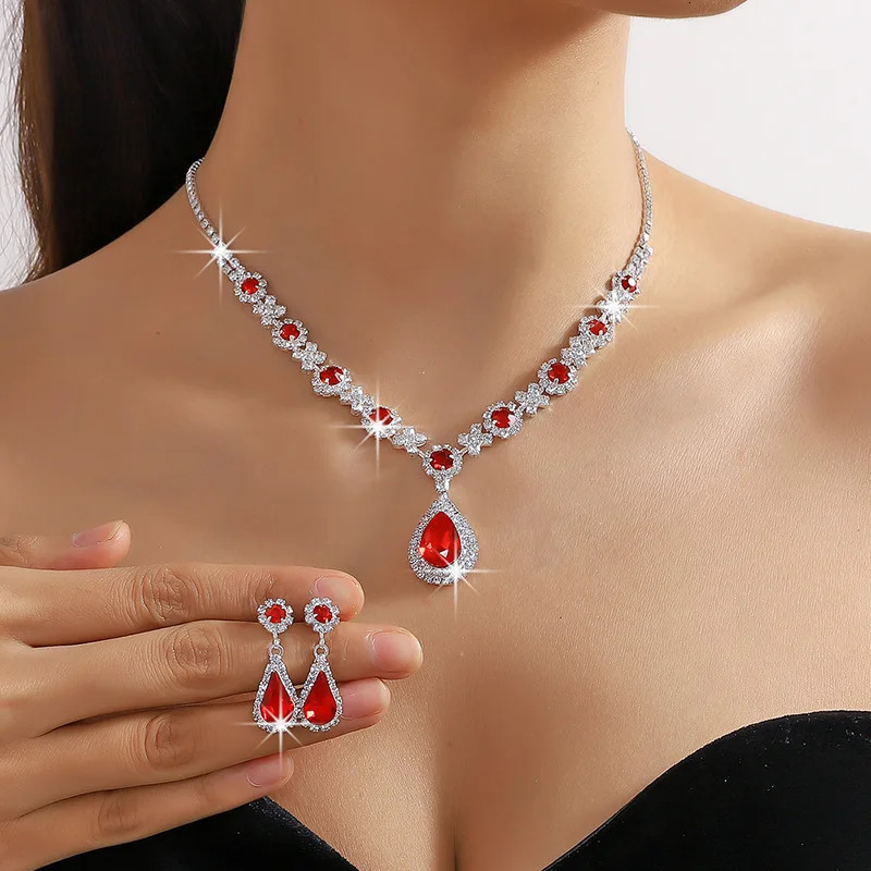 2pcs/set Jewelry Set Elegant Waterdrop Rhinestone Pendant Necklace stud Earrings Wedding Dress Bridal Jewelry Set 250715
