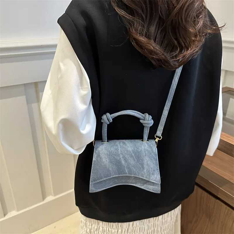 Fashionable Womens Shoulder Bag Pure Color Trendy Crossbody Bag Simple Casual Diagonal Bag Small Square Bags for Autumn Handbags R250717