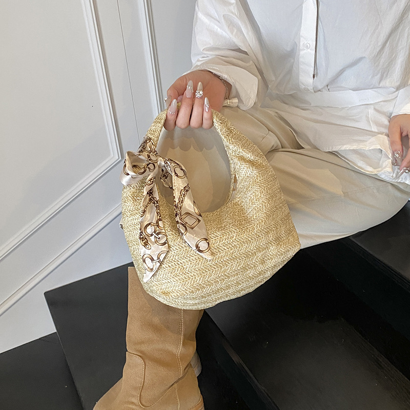 2025 Summer New Women's Single Shoulder Crossbody Bag Rural Vacation Style Large Capacity Leisure Beach Bag Single Shoulder trend Weaving Bag New