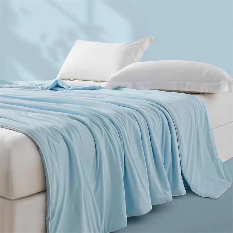 Air Conditioning Quilt for Summer Pure Color Ice Silk Cooling Blanket Lightweight and Soft Cold Quilt for Double/King Size 250717