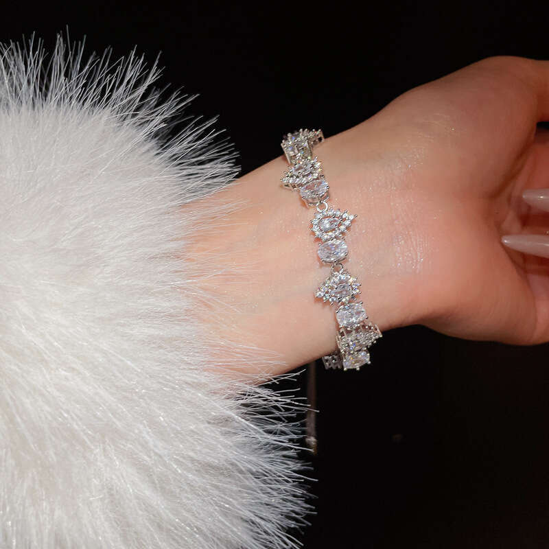 Water Drop Spliced Zircon Bride Wedding Dress Collarbone Chain High-end Light Fashionable Elegant Necklace