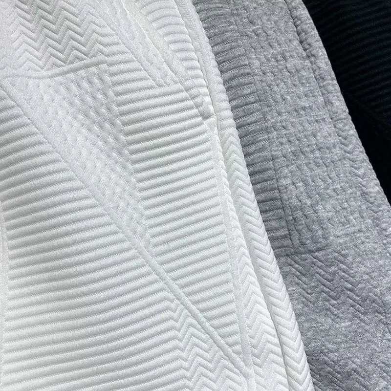 Trendy Summer Casual Beach Pants Loose Fit Five-Quarter Length Mens Fashion Brand Embroidered Comfortable Shorts W250718