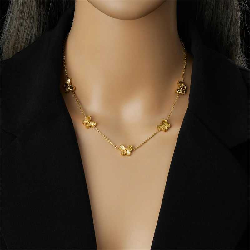 316L Stainless Steel Golden Elegant White Seashell Series Necklace Earrings Bracelet Set Trend Jewelry Gift X2507181