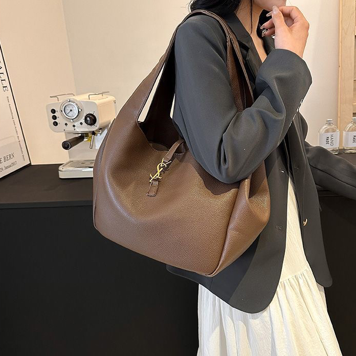Designer bag Bucket Bag Shoulder Bag Luxury Bag Crossbody Designer 2025 Women Elegant Versatile handbag Casual commuting Crossbody bag Manifest temper