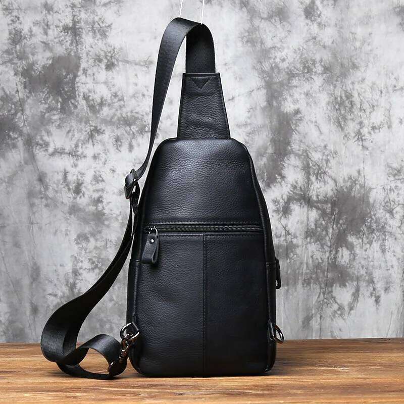 NZPJ Genuine Leather Men's Chest Top Layer Cowhide Single Shoulder Crossbody Bag Trendy Backpack Suitable For 8-Inch Ipad MDNG