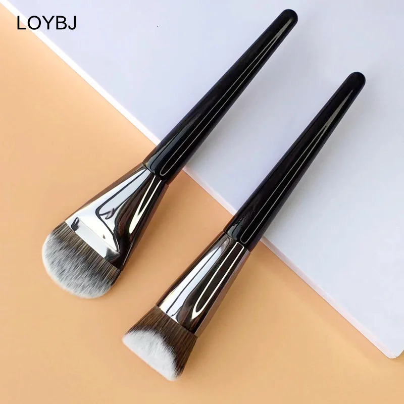 LOYBJ 1pcs Foundation Makeup Brushes Professional Liquid Foundation Concealer Brush Women Facial Quick Base Make Up Beauty Tools 250716