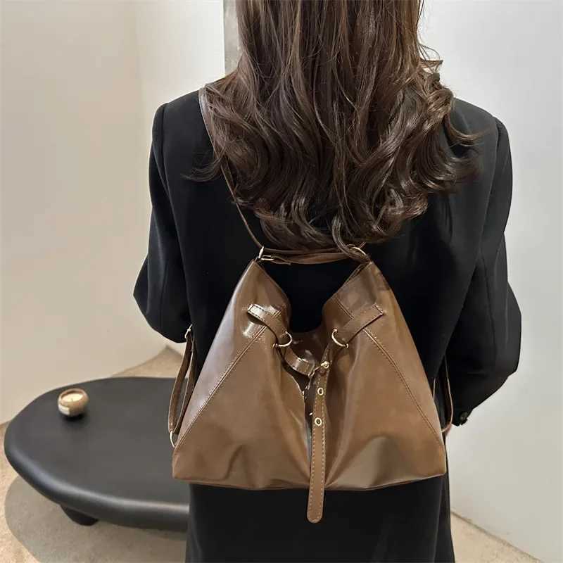 Large Capacity Commuter Student Double Shoulder Tote Bag Mens Spring Summer Vintage Fi Crossbody Bag Backpack Y250718