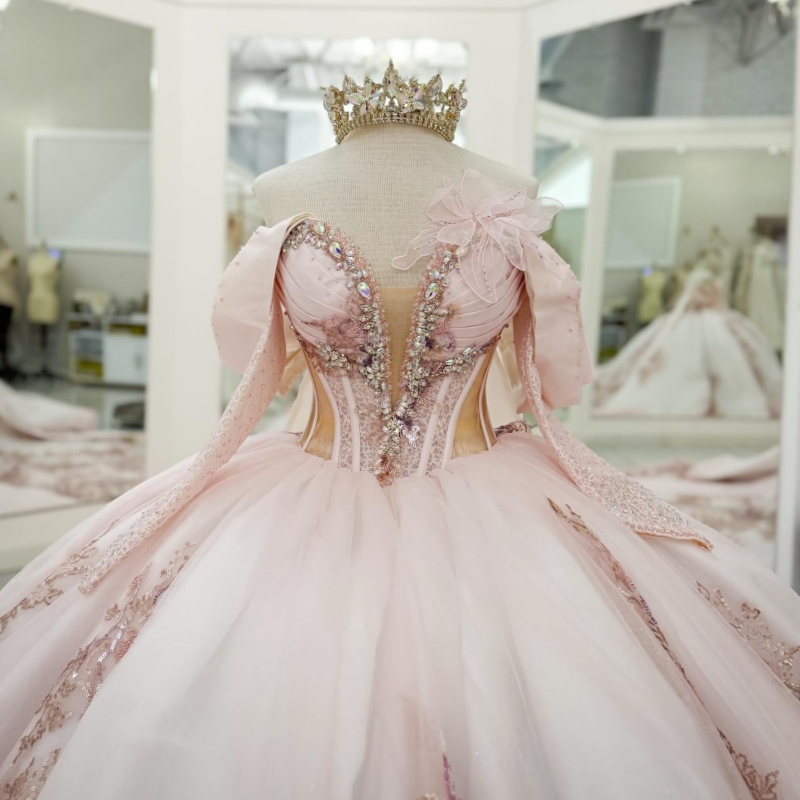 Light Pink Shiny Quinceanera Dresses Ball Gown Off The Shoulder Applique Lace Beads Tull Party Birthday Sweet 16 Dress Vestidos 15 anos