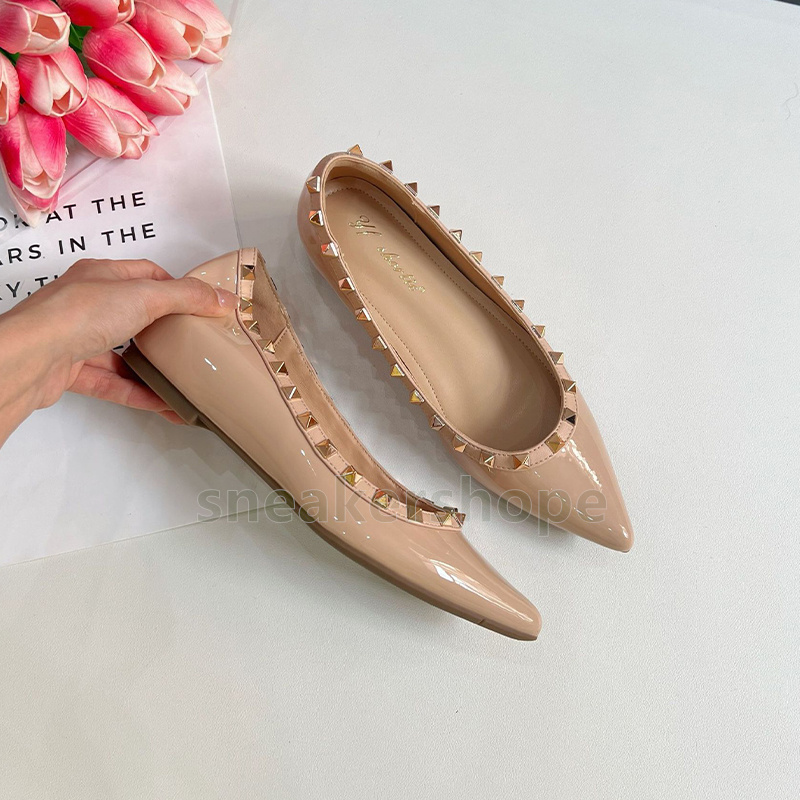 2025 Designer Heels Loafers Womens Ballet Flats Luxury Metal Rivet Pointed Toe Elegant Dress Shoes Soft 5cm Wedges Single Shoes Size 35-42