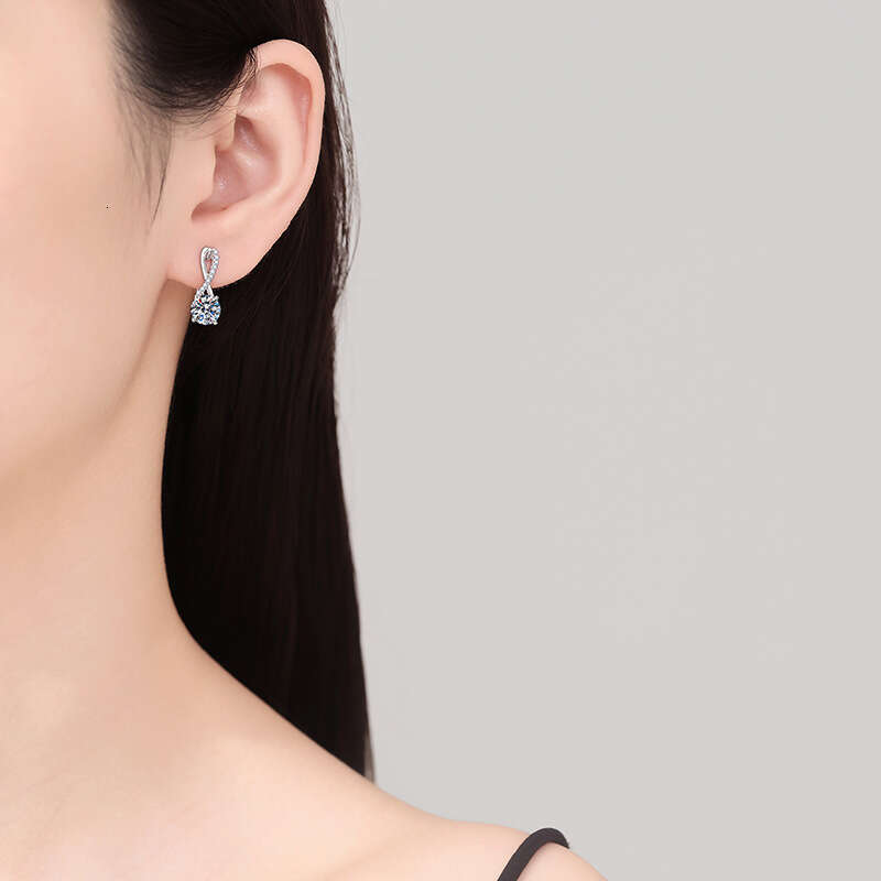 S Pure Sier 8-Shaped Cross Earrings One Carat Moissanite 3af