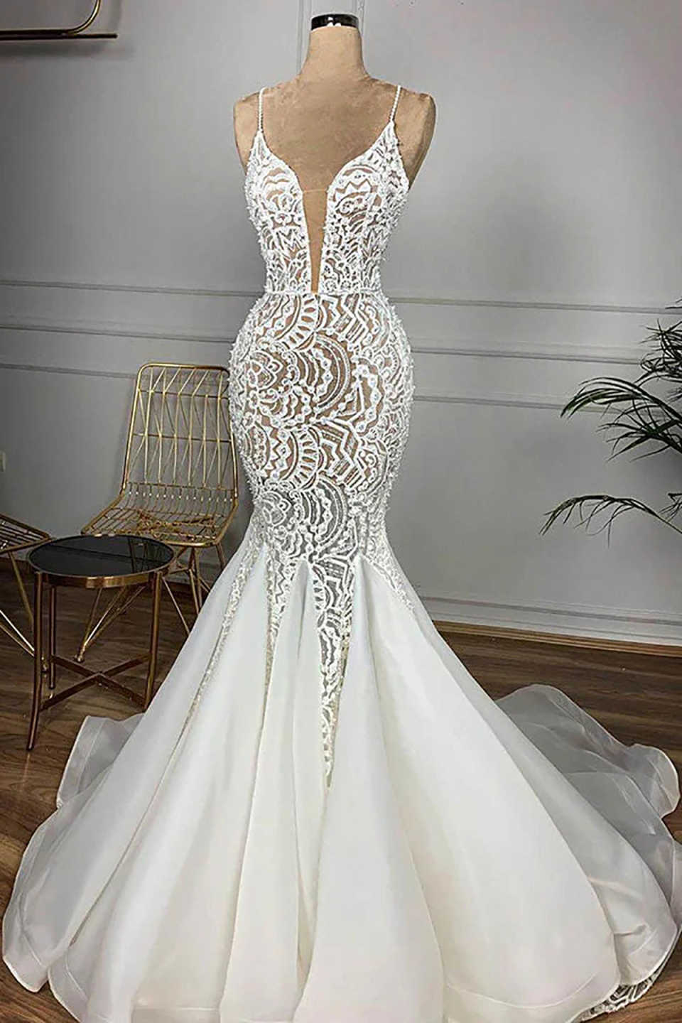 Arabic Dubai Lace Mermaid Wedding Dresses Beads Spaghetti Straps Vintage Bridal Gowns Sexy Illusion Customized Bride Robes