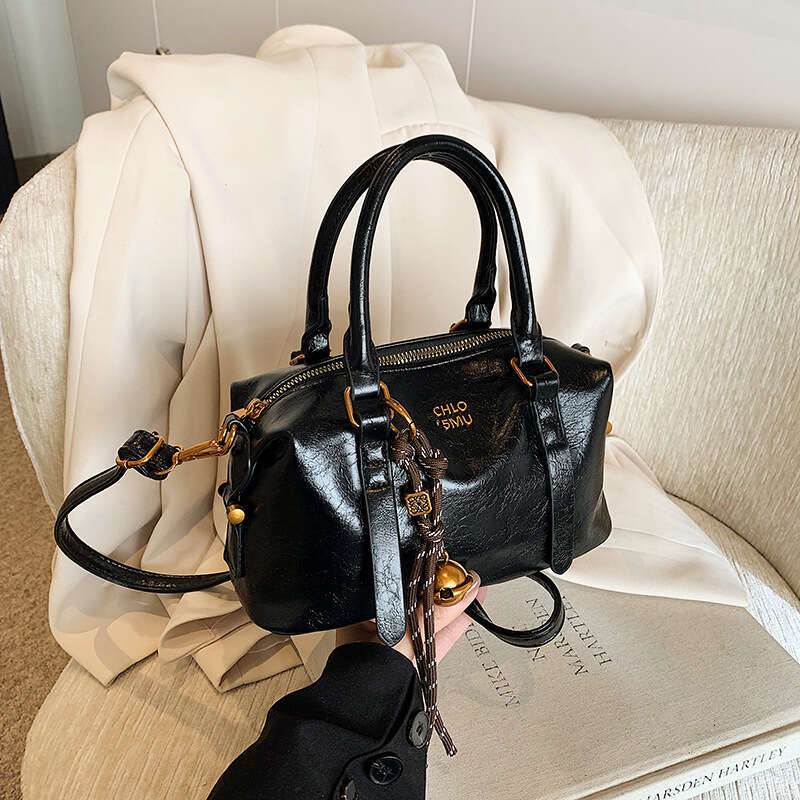 Korean Style Handbag for Women 2024 New Winter Single Shoulder Crossbody High-End Boston Pillow Bag
