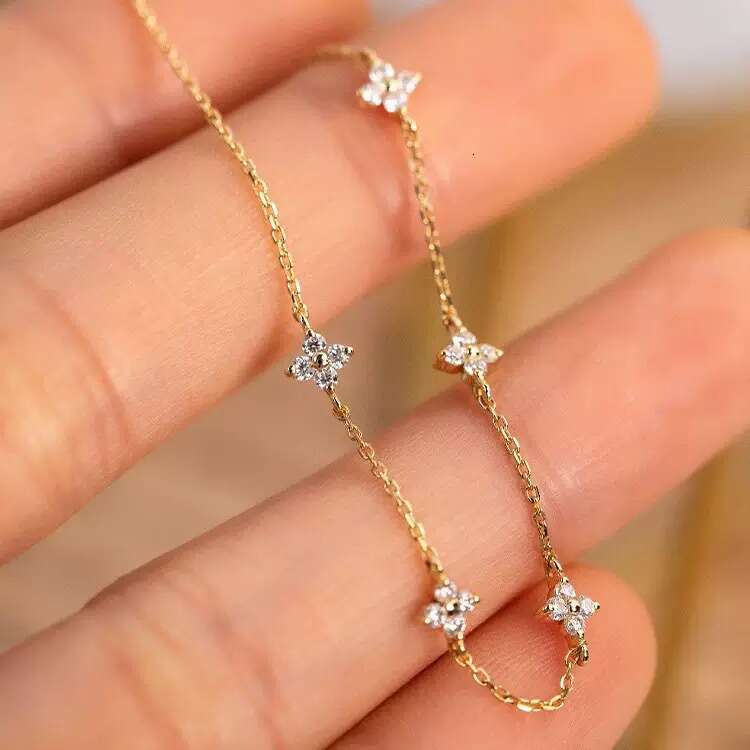 New Gold-Plated Four-Leaf Clover Star Bracelet for Women Simple Zircon Jewelry Manufacturer