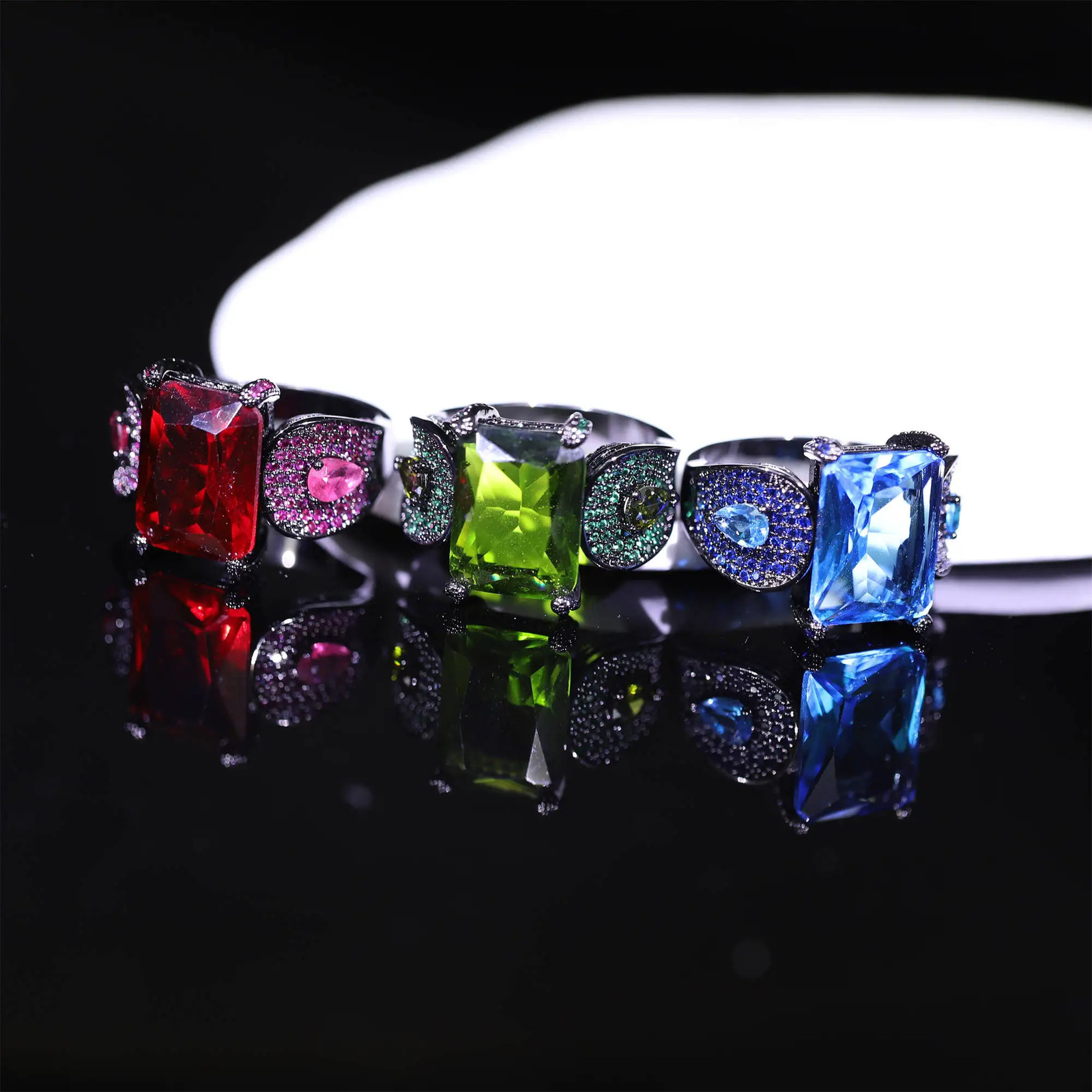 Fashion Hip Hop Sparkling and Zircon Ring Singer Rock Party Dating Mens Exquisite High Quality Jewelry 250717