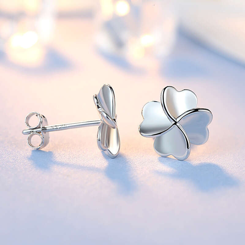 Four-leaf Clover Sier-plated Earrings Korean Fashion Smooth Simple Plain Sier Lucky Leaf Jewelry