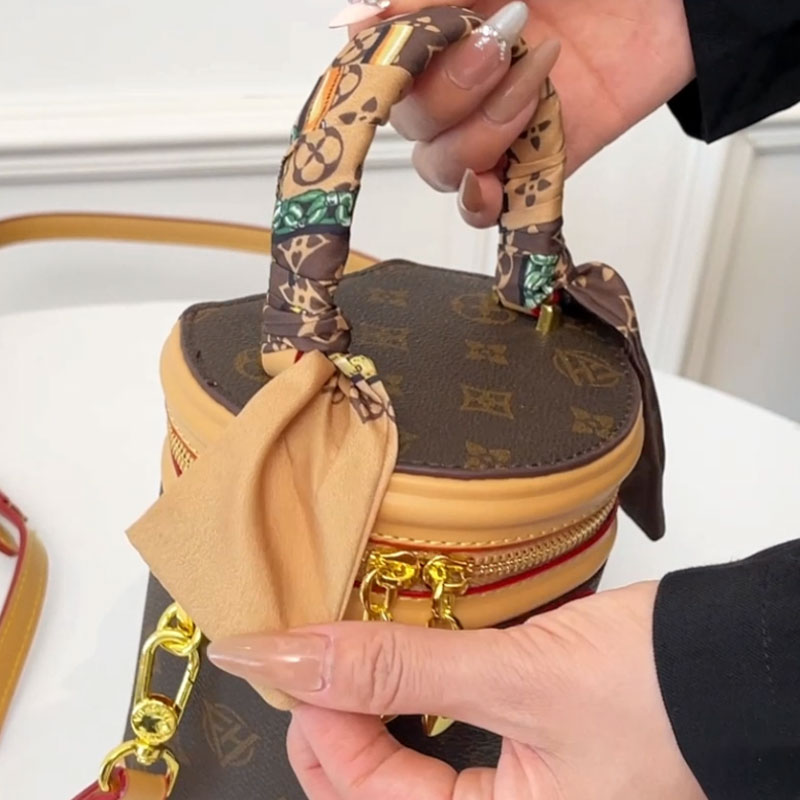 Retro 2025 New Fashion Zipper Shoulder Crossbody Bag Printing Splicing Women's Bucket Bag