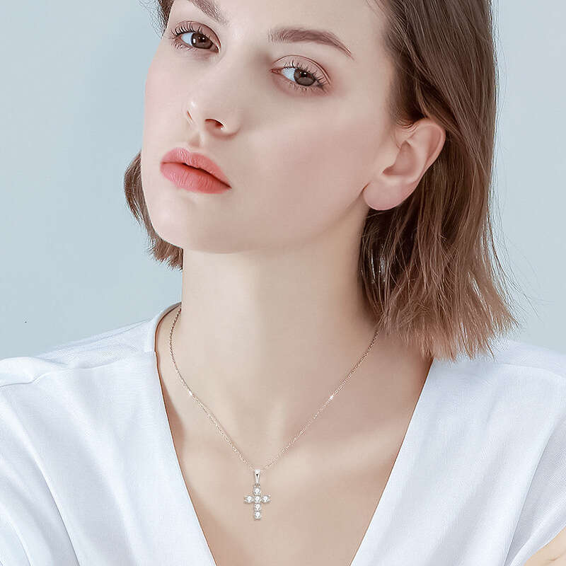 Classic Moissanite Pendant Sterling Sier Gold-Plated Fashion Cross Clavicle Necklace