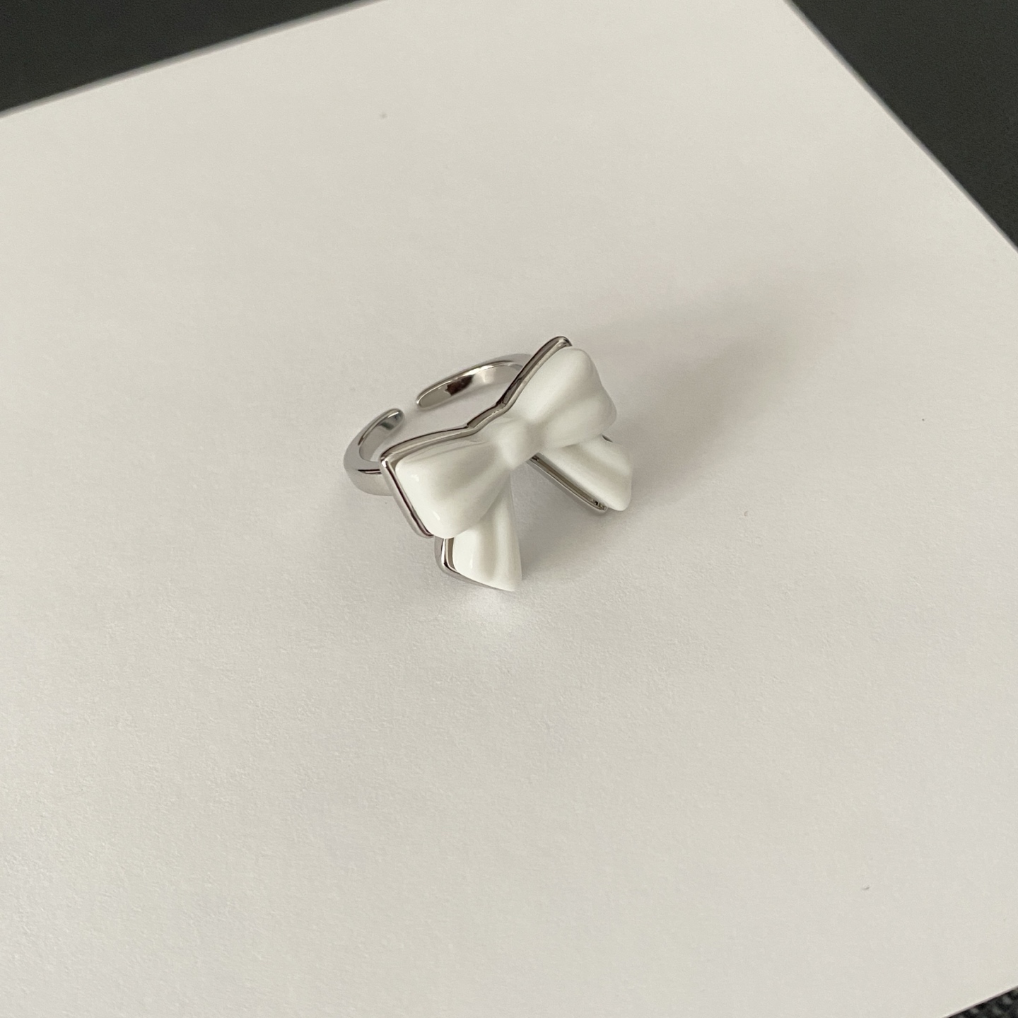 Silver - Toned Open Ring With Pink Bow - Shaped Enamel Accent Sweet Playful For Daily & Cute Looks High - Quality Fashion Jewelry