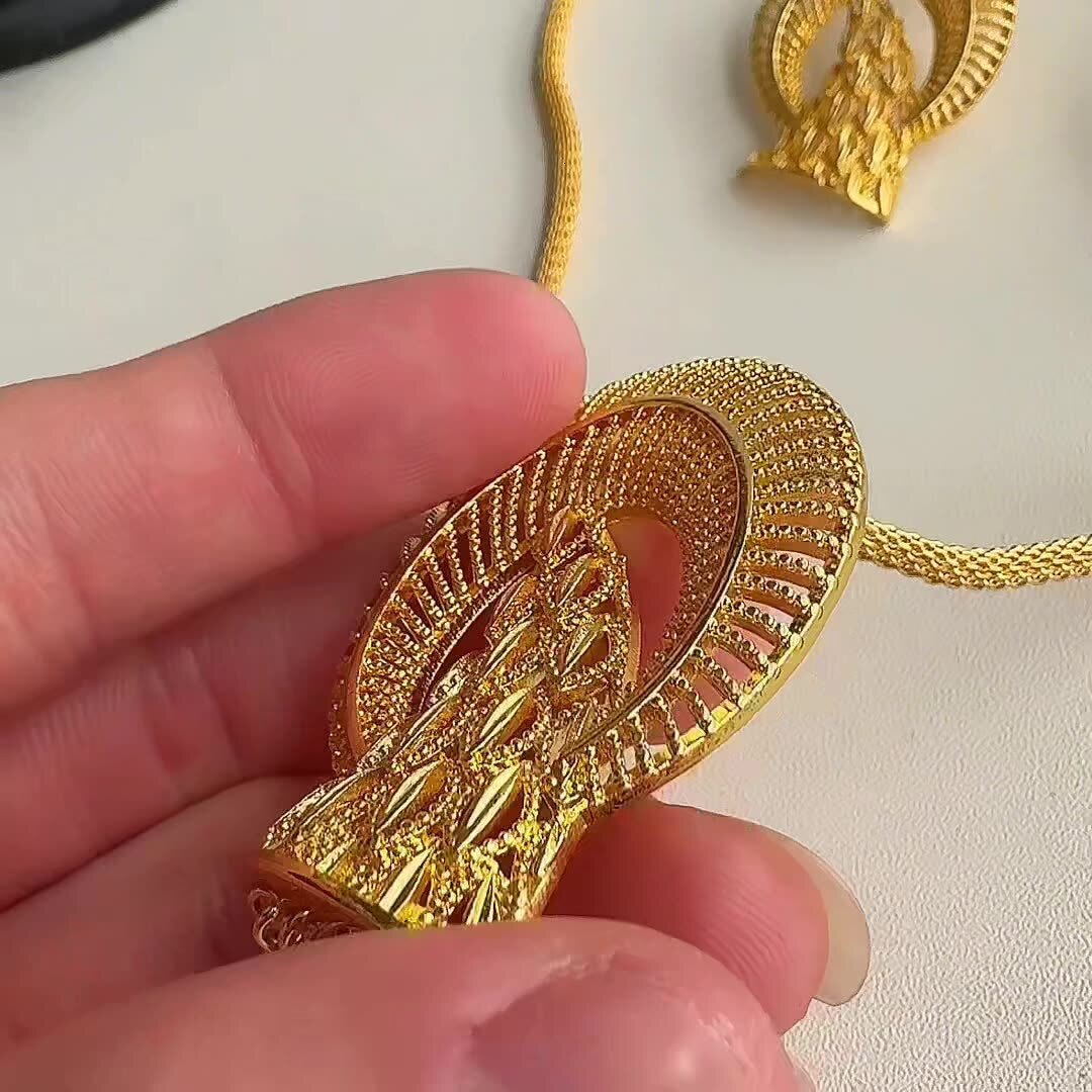 Dubai bride 24k gold plated round necklace and earrings set - Middle East and Africa women's accessories