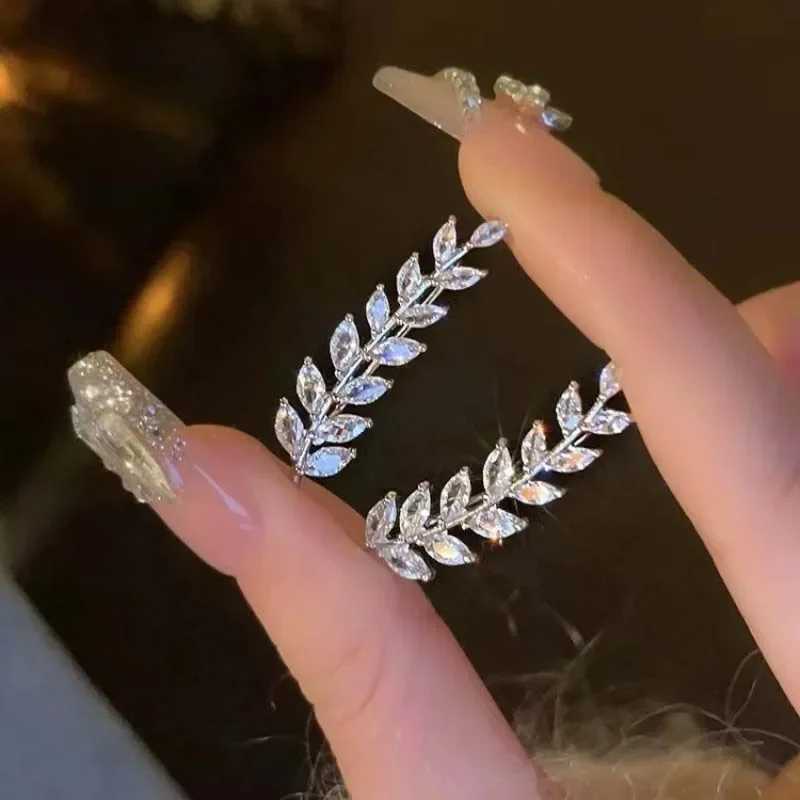 Luxury Shiny Zircon Stud Earrings For Women Exquisite Crystal Wheat Ear Cuff WrAP Earrings Wedding Jewelry BijouxXJ250718