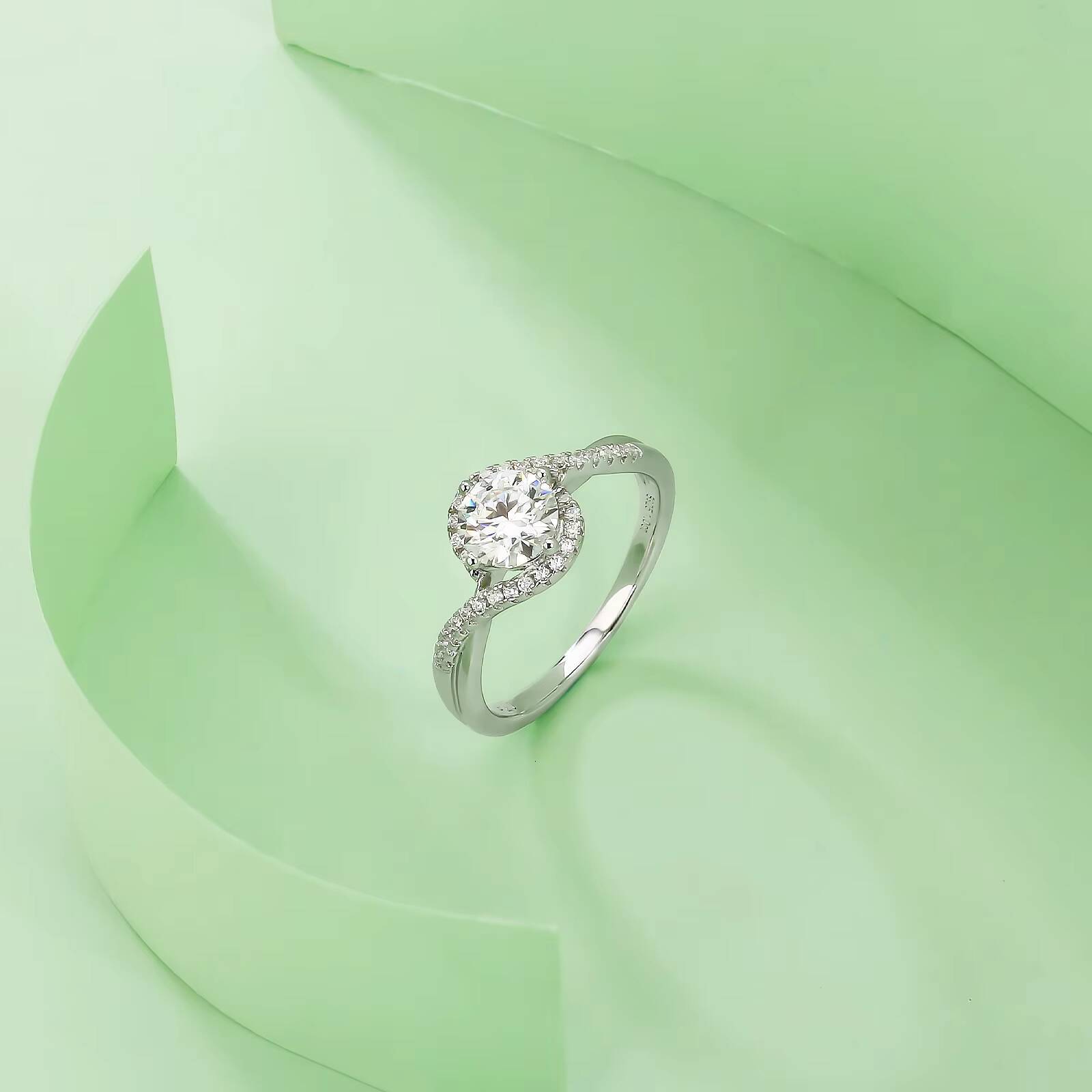 Moissanite Jewelry White Gold 925 Sterling Silver Side-stone D Color VVS 1ct Diamond Moissanite Engagement Rings for Women