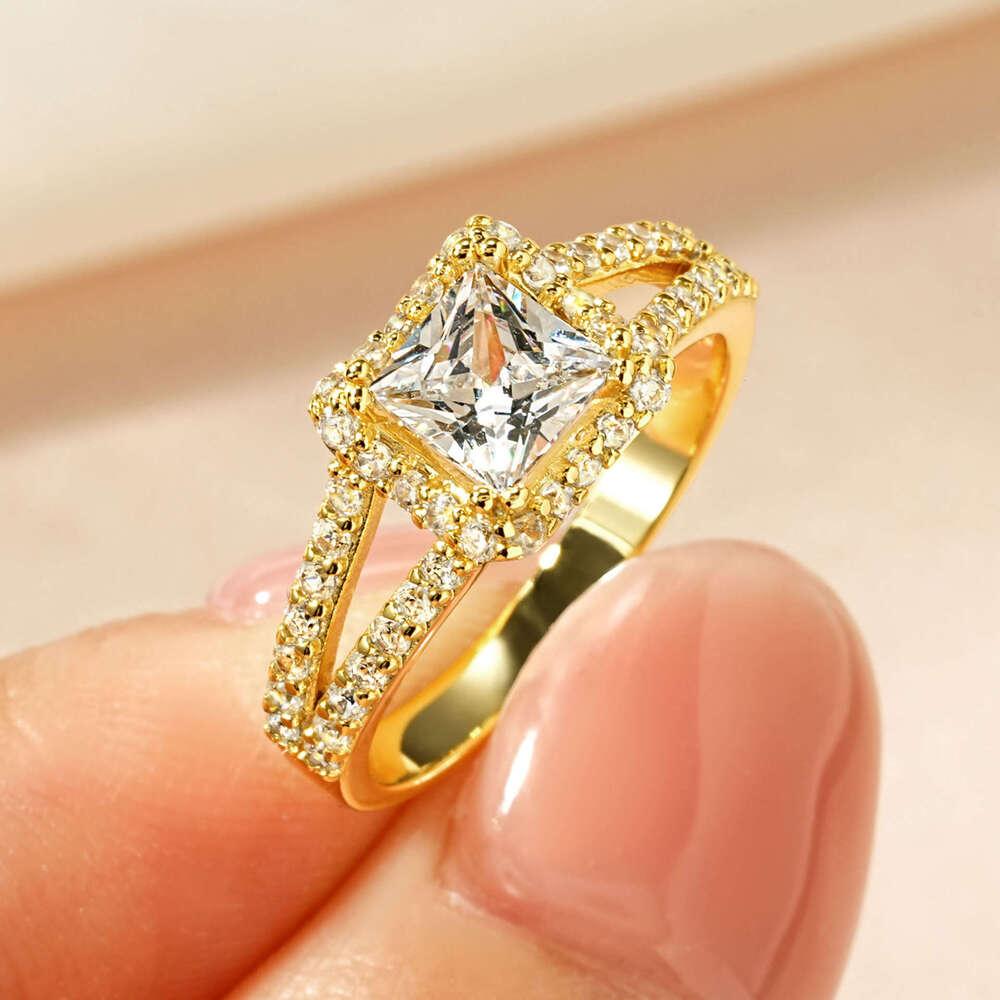 Gypsophila Imitation Moissanite French Style Valentine's Day for Girlfriend Birthday Gift Zircon Ring