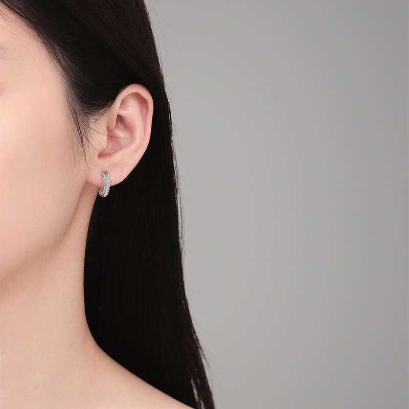 Trendy Sterling Sier for Women, Light Korean Style Versatile 70% D Color Moissanite Stud Earrings d9e