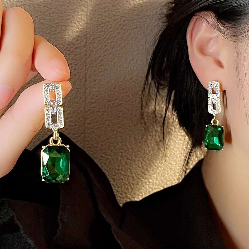 Tassel Creative Heart Pearl Cat Ear Studs Women Trendy High-end Minimalist Style Cute Earrings for Best Friends