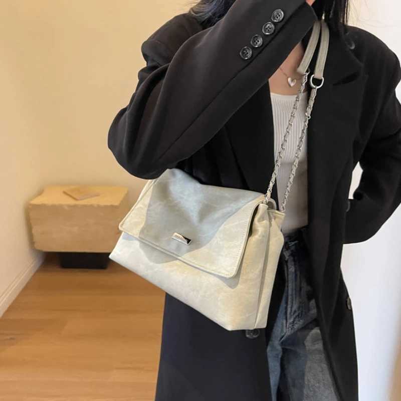 Daily Commuter Large Capacity Tote Bag Fi Ladies Shoulder Bag Leisure Hundred Chain Bucket Bag Lightweight Comfortable Y250730