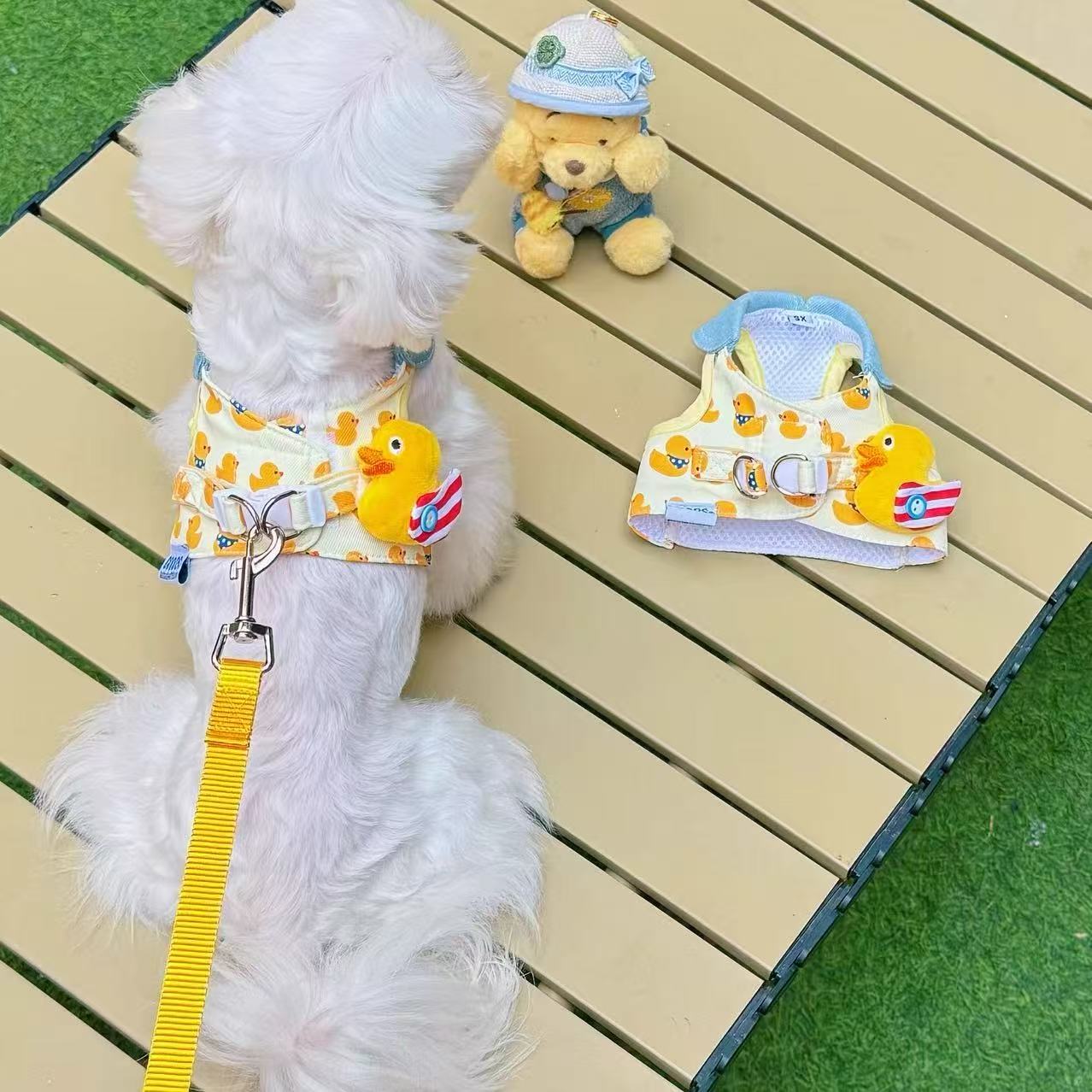 T757 Dog clothes Maltese traction clothes for going out with velvet back and warm vest