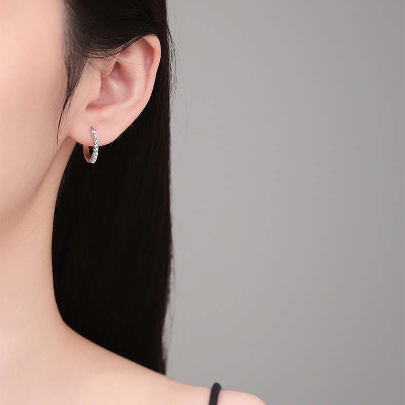 24 Points Internet Celebrity S Pure Sier Earrings Light Fashion Versatile Moissanite 21d