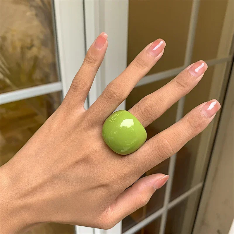 Classic Candy Color Acrylic Ring Exaggerated Geometric Hand Jewelry Wholesale Womens Accessories 250716