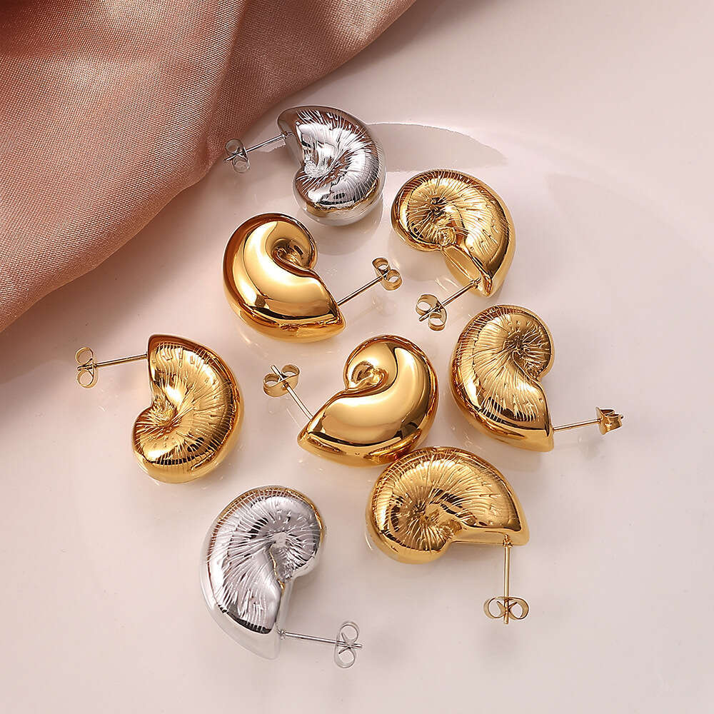 2025 Stainless Steel Gold-Plated Ear Clips Snail Shell Shape Earrings Niche