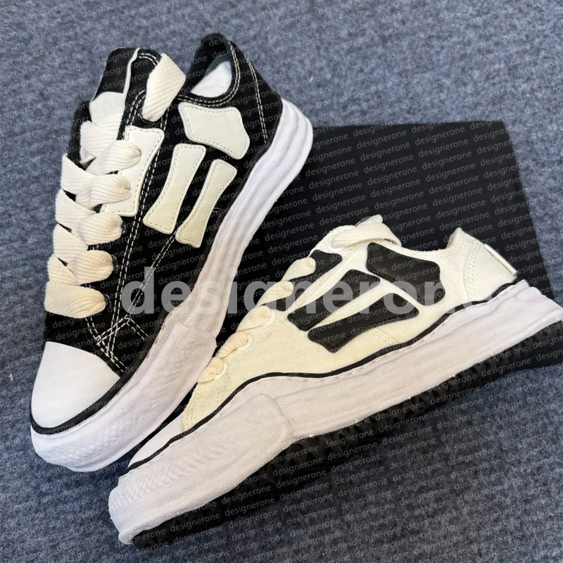 Designer Shoes Low Canvas Dissolving Shoes Outdoors tennis Green Black White thick soled Men Women sports casual board shoes size 35-47