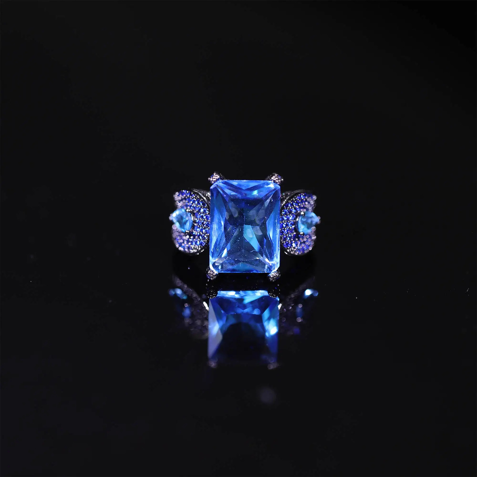 Fashion Hip Hop Sparkling and Zircon Ring Singer Rock Party Dating Mens Exquisite High Quality Jewelry 250717