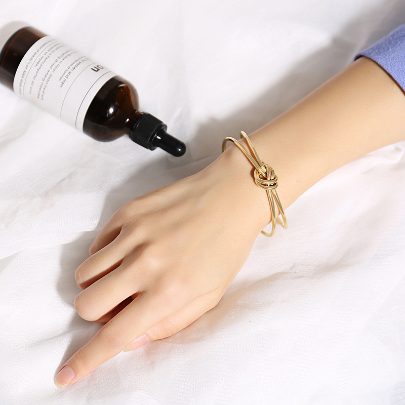 Designer Bracelets Bangle for Women Stainless Steel Line Knotting Design Open Bracelet Vacuum Gold Plated Non Fading Jewelry
