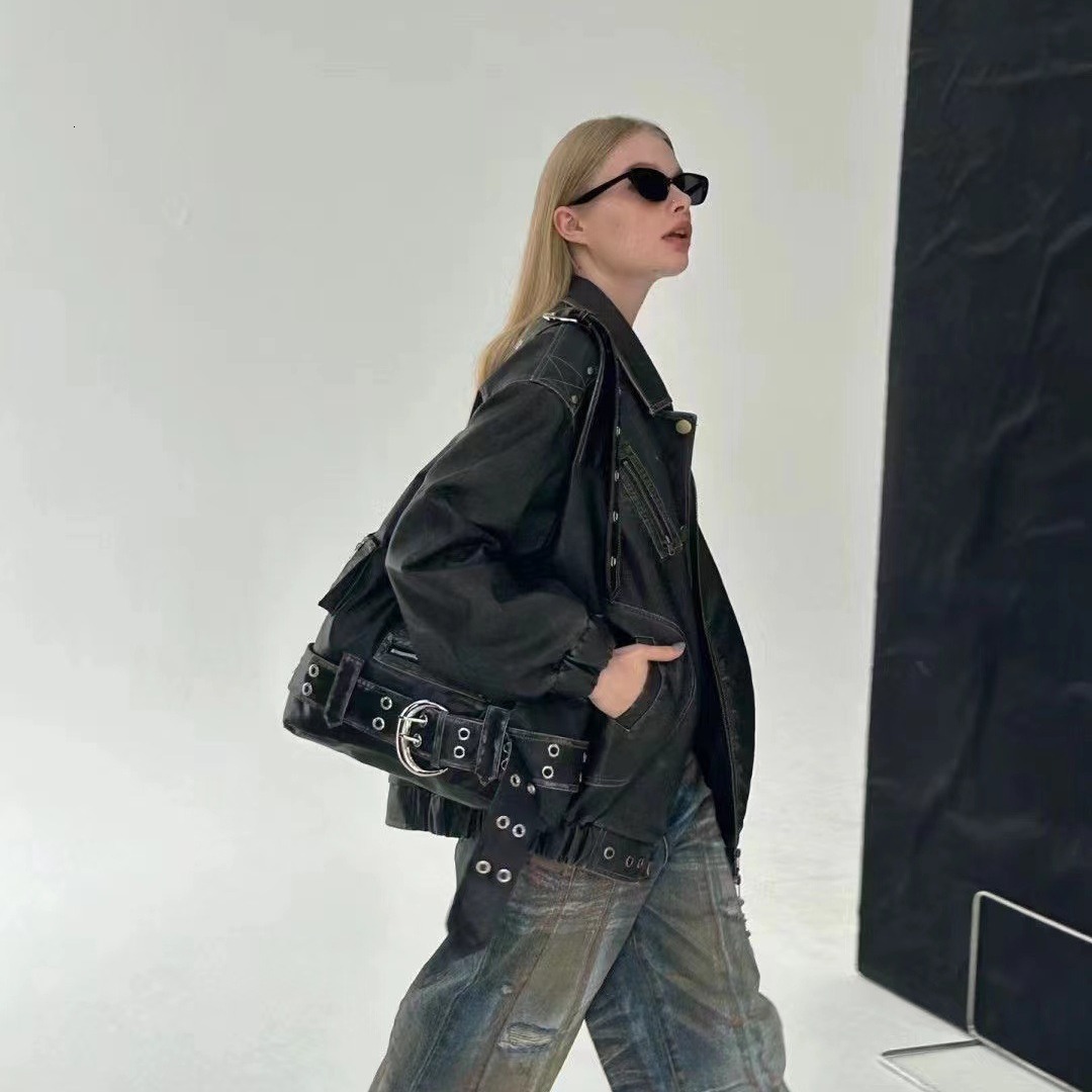 Free Shipping Designer Luxury Vintage Tote Bag Women's Large Capacity High-end Black Underarm Bag Motorcycle Style Shoulder Bag Leisure Shopping 