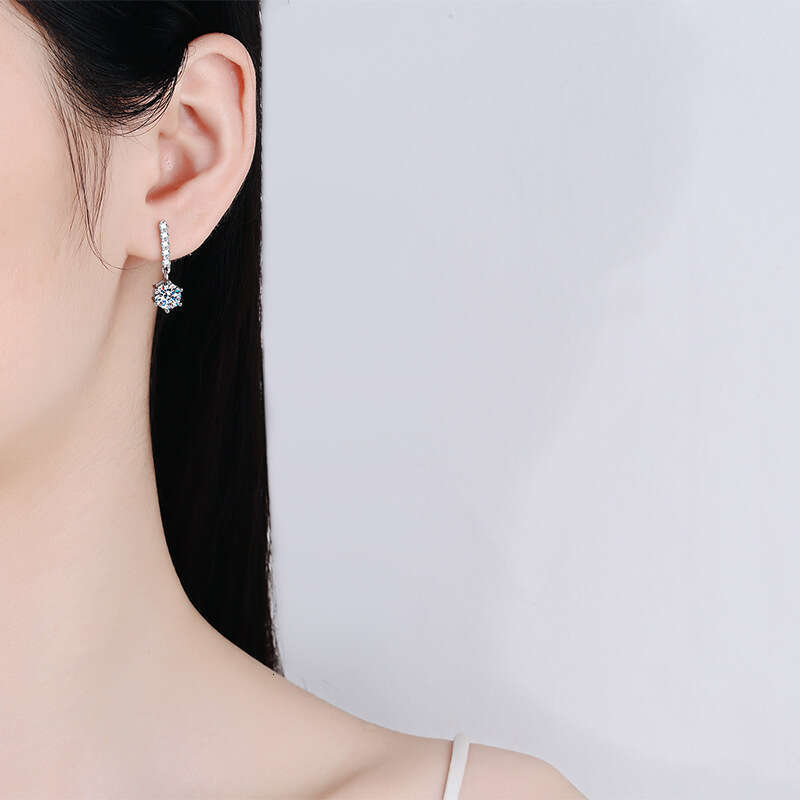 S Pure Sier 2023 New Style for Women Classic Tassel Six-Prong One Carat Moissanite Earrings 817