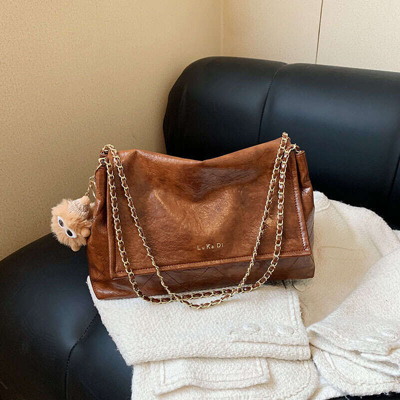 Niche Underarm for Women, New Trendy Fashion Four Seasons Chain Bag, Versatile Large Capacity Single Shoulder Crossbody Bag