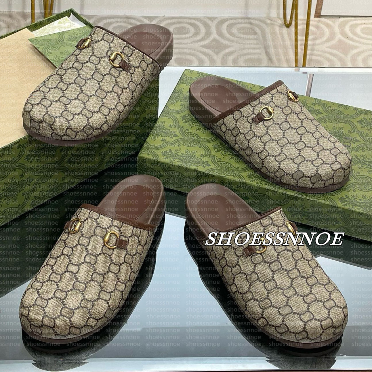 Designers clogs Luxury Slippers Slide mules Women Ladies flip flops Rubber Hollow Platform Sandals Flip Flops Scuffs Lovely Sunny Beach Shoes