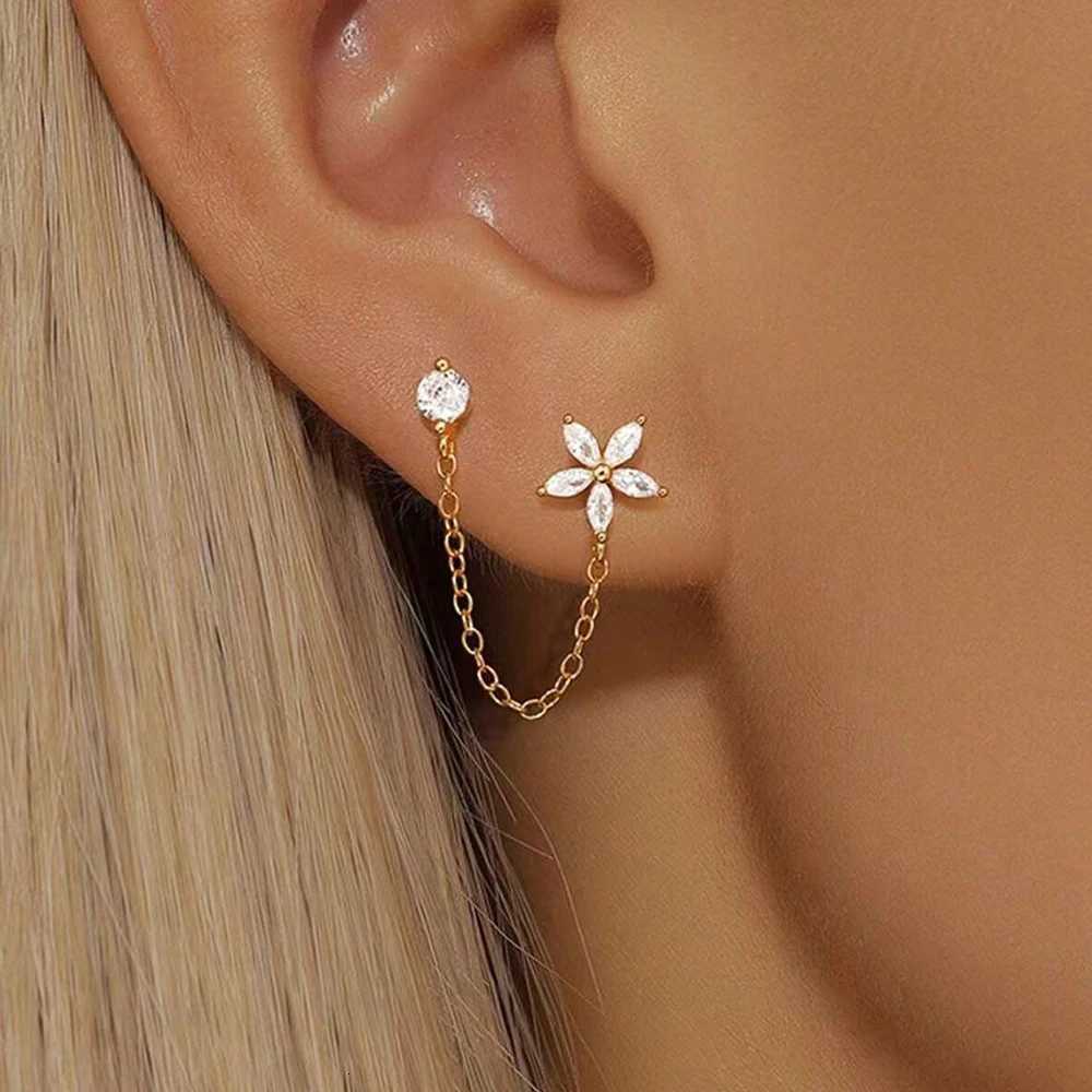 1 Piece 0.8mm Stainless Steel Flower Double Hole Link Chains Cartilage Screw Back Stud Earring Ear Helix Piercing JewelryXJ250718