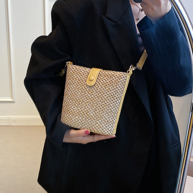 Summer new women's single shoulder horizontal bag new fashionable woven women's bucket bag casual and simple style new designer bag new desi