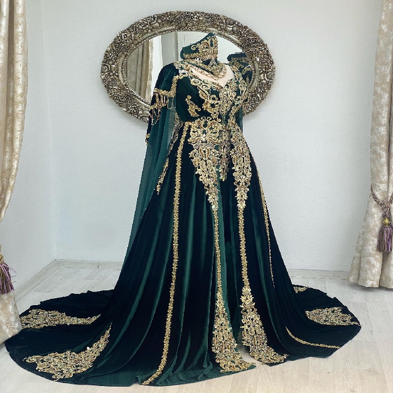 Luxury Black Turkish Prom Dress 2025 Gold Lace Long Sleeve Saudi Abaya Evening Dresses Beaded Ottoman Formal Moroccan Muslim Party Vestio De Novias