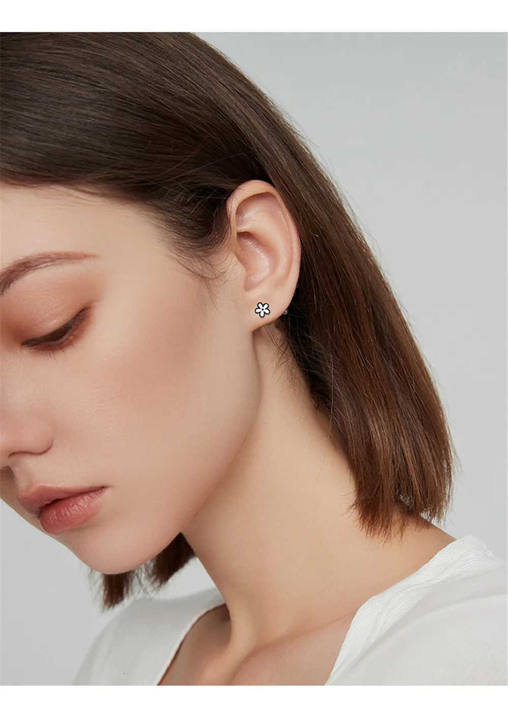 925 Silver Enamel Black Flower Earrings for Women Screw Silver Stud Earrings XJ250718