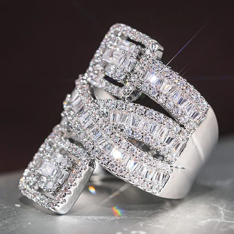 Huitan High-quality Bright CZ Finger Ring for Women Anniversary Party Accessories Gorgeous Wedding Band Lady Fashion Jewelry 250717